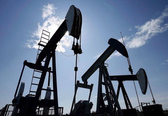 कच्चे तेल की कीमतों में 6% की गिरावट, जबकि ONGC, ऑयल इंडिया और अदानी टोटल में 17% की गिरावट